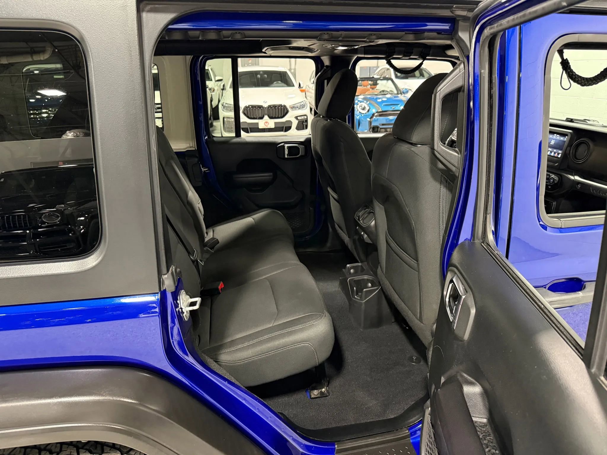 Used 2018 Jeep Wrangler Unlimited Sport S image 52