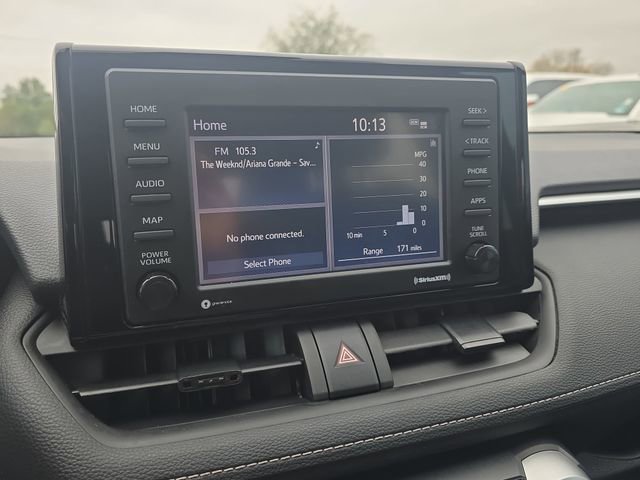 Used 2021 Toyota RAV4 LE image 19