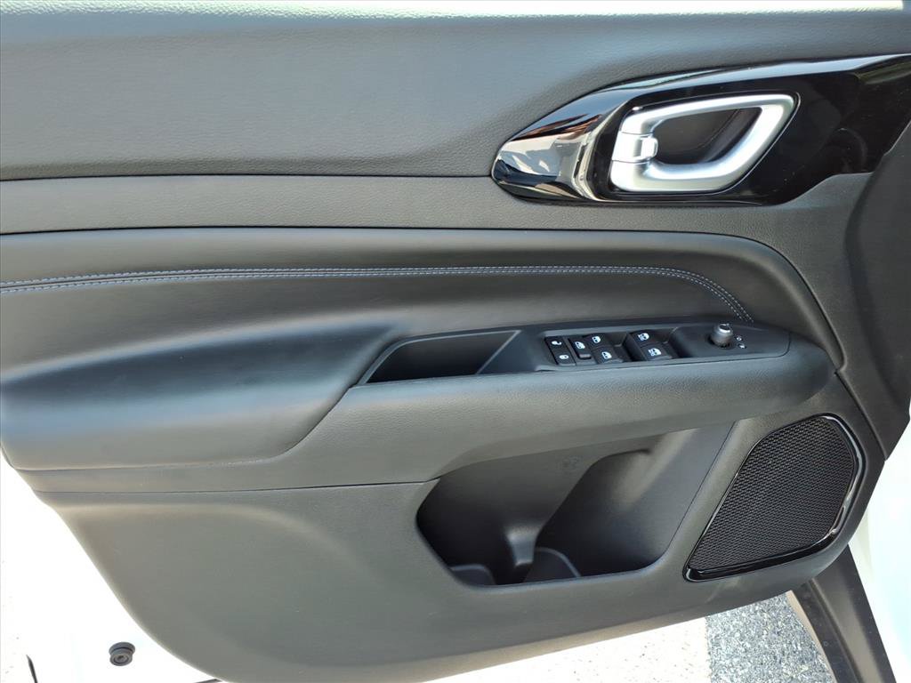 New 2026 Jeep Compass Latitude AWD/4WD image 8