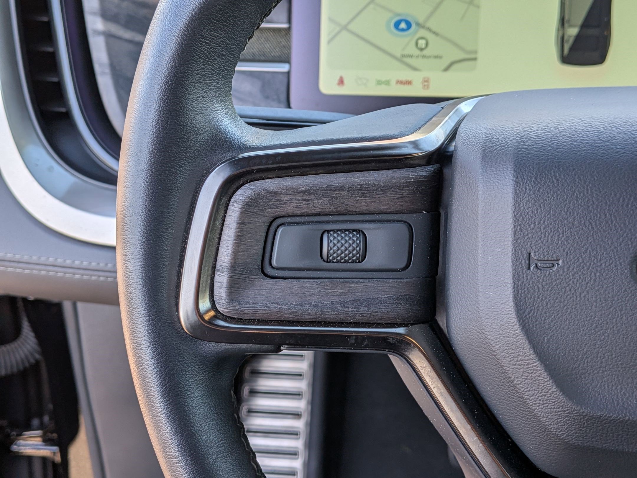 Used 2022 Rivian R1S Launch Edition image 18