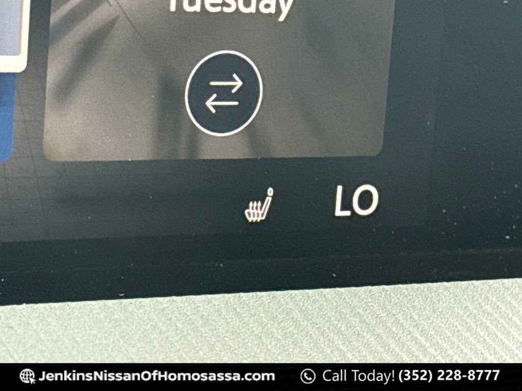 Certified 2025 Nissan Murano SV FWD image 35