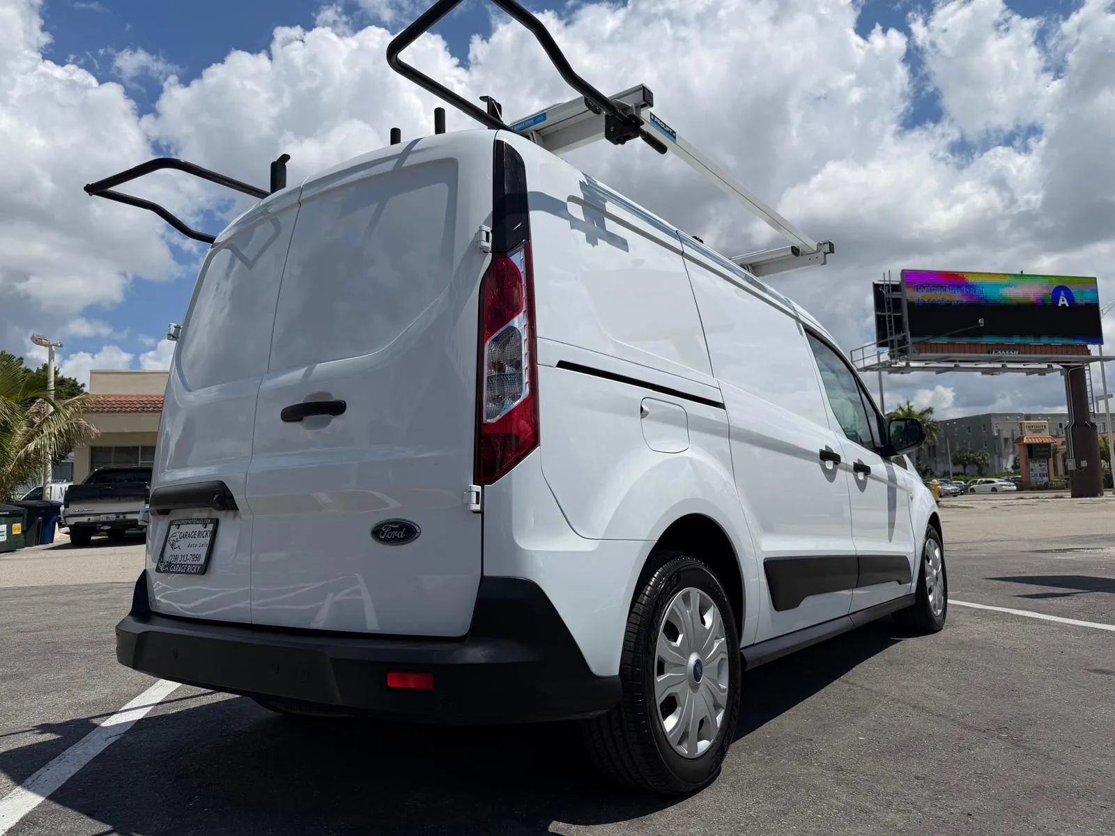 Used 2023 Ford Transit Connect XLT FWD image 39