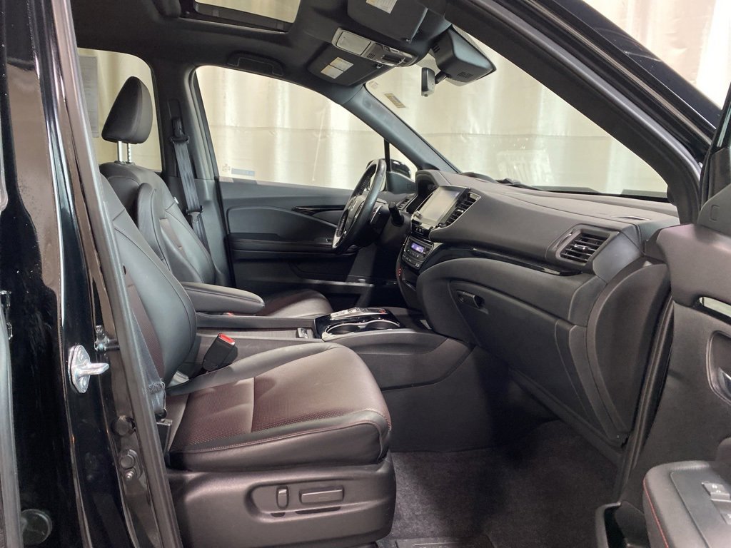 Used 2023 Honda Ridgeline Black Edition image 11