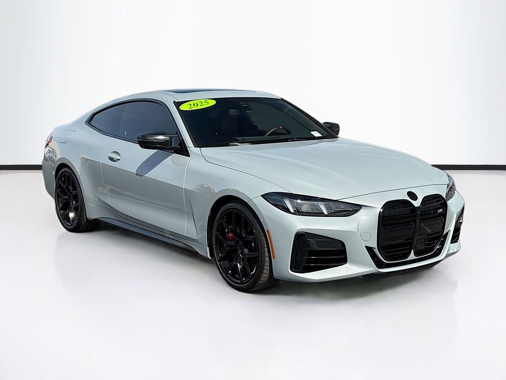 Used 2025 BMW M440i Coupe w/ Premium Package RWD image 3