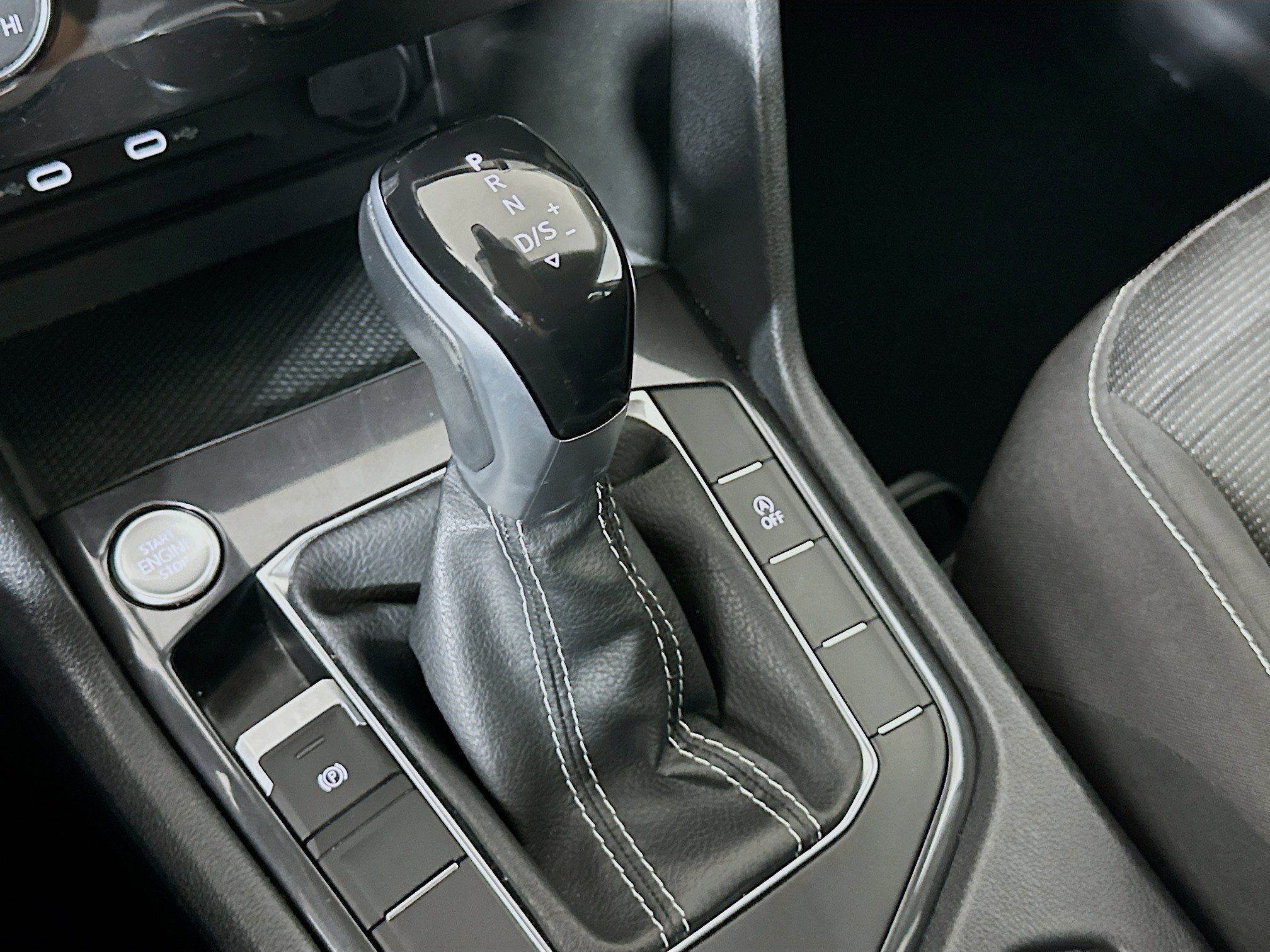 Used 2024 Volkswagen Tiguan S image 24