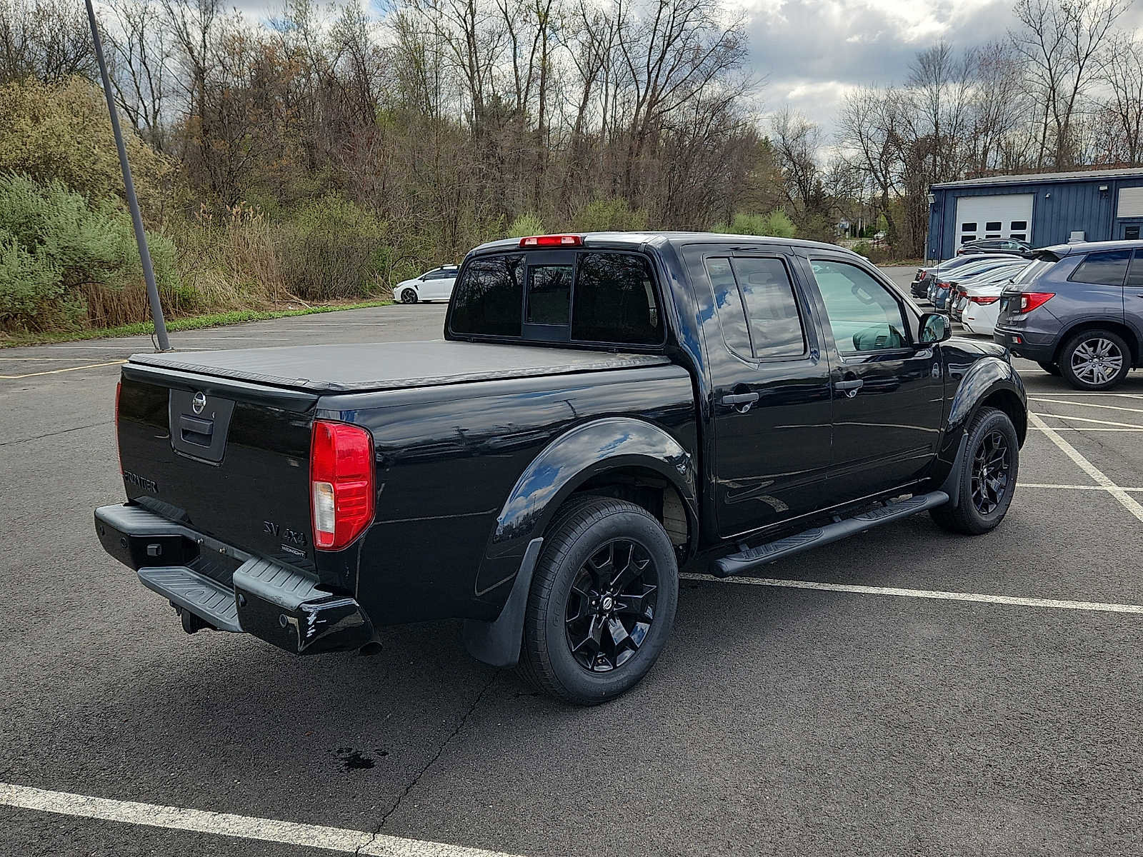 Used 2018 Nissan Frontier SV w/ Value Truck Package AWD/4WD image 4