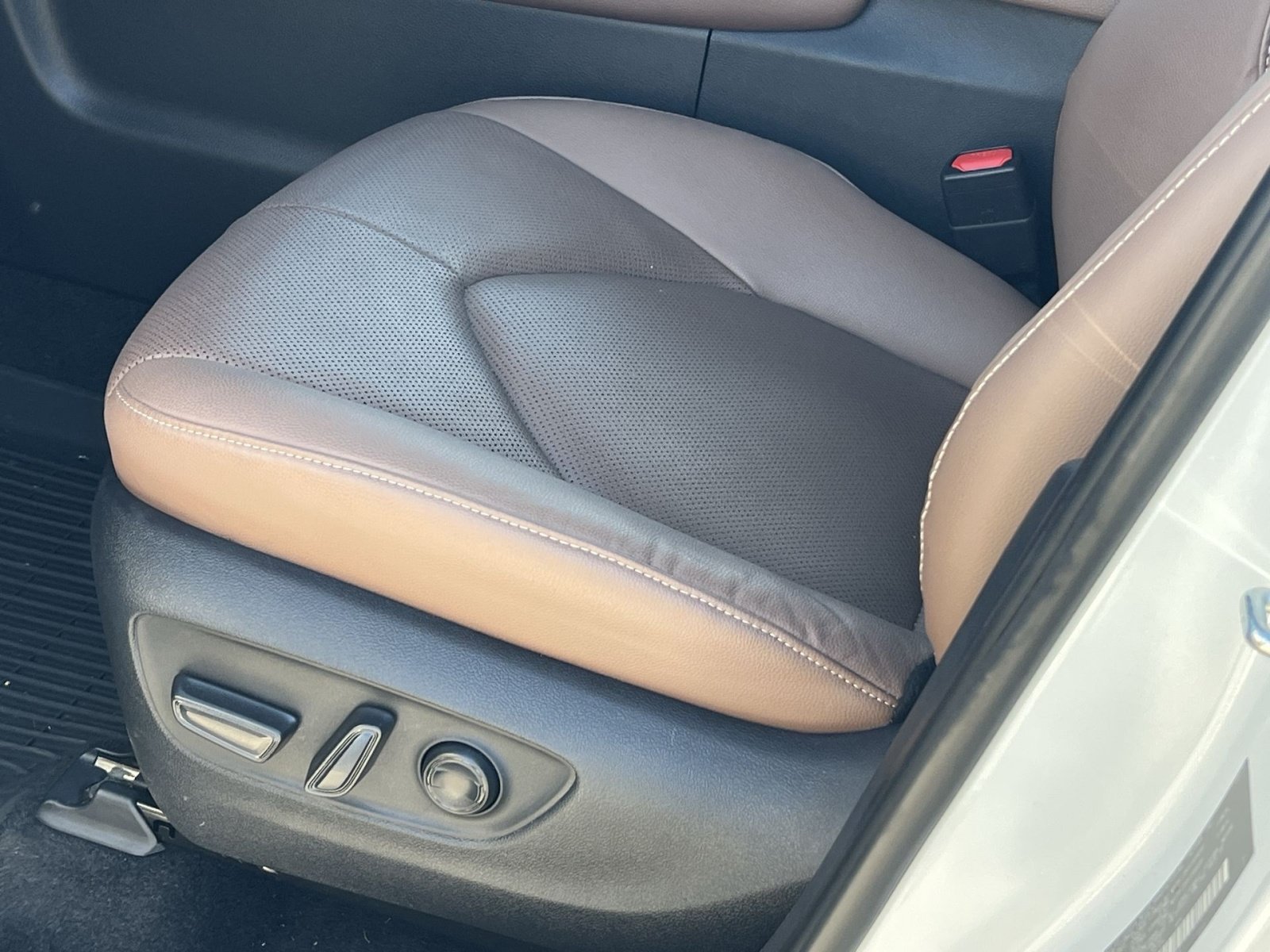 Used 2026 Toyota Grand Highlander AWD image 13
