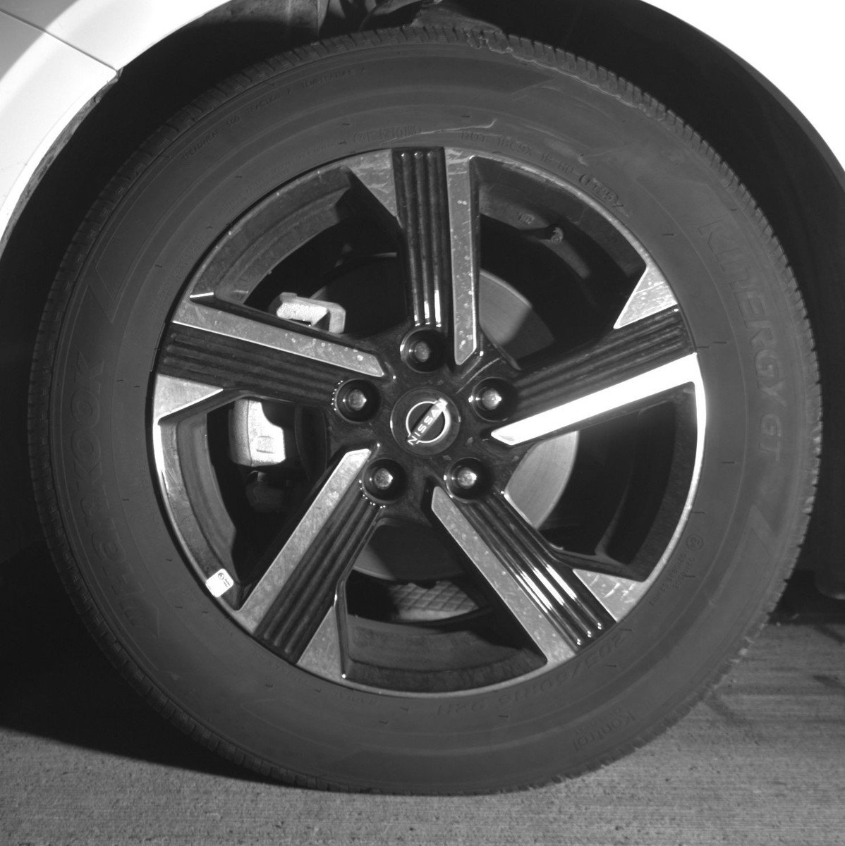 Used 2025 Nissan Sentra SV FWD image 12