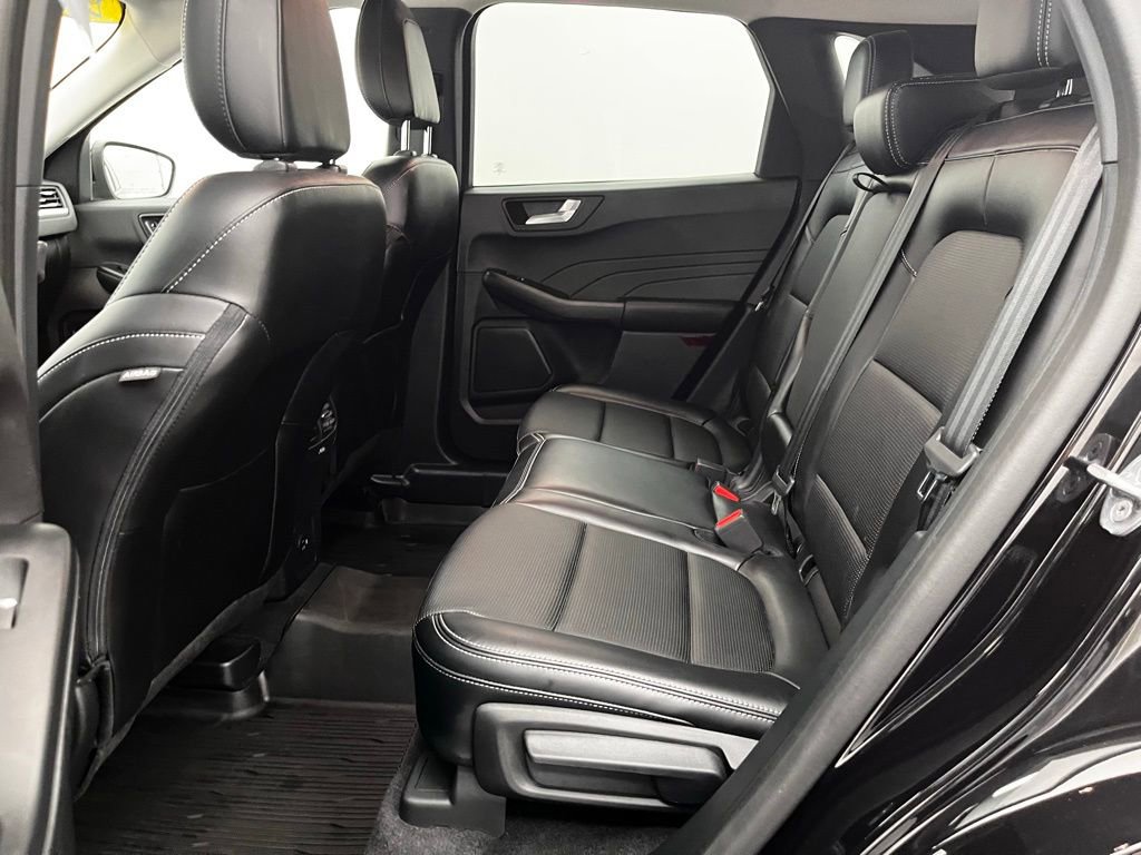 Used 2023 Ford Escape Platinum AWD/4WD image 39
