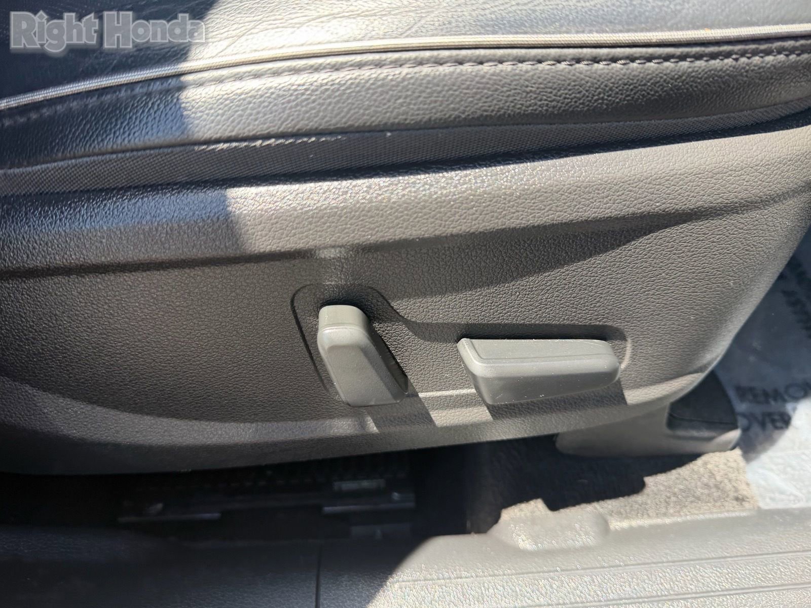 Used 2022 Hyundai Santa Fe Limited w/ Cargo Package FWD image 16