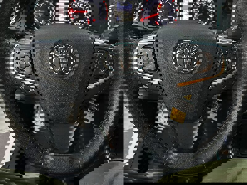 Used 2017 Toyota Camry SE image 41