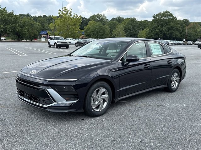 New 2025 Hyundai Sonata SE image 3
