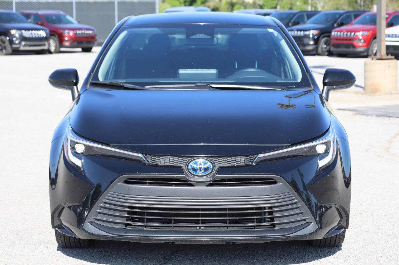 Used 2024 Toyota Corolla LE FWD image 5