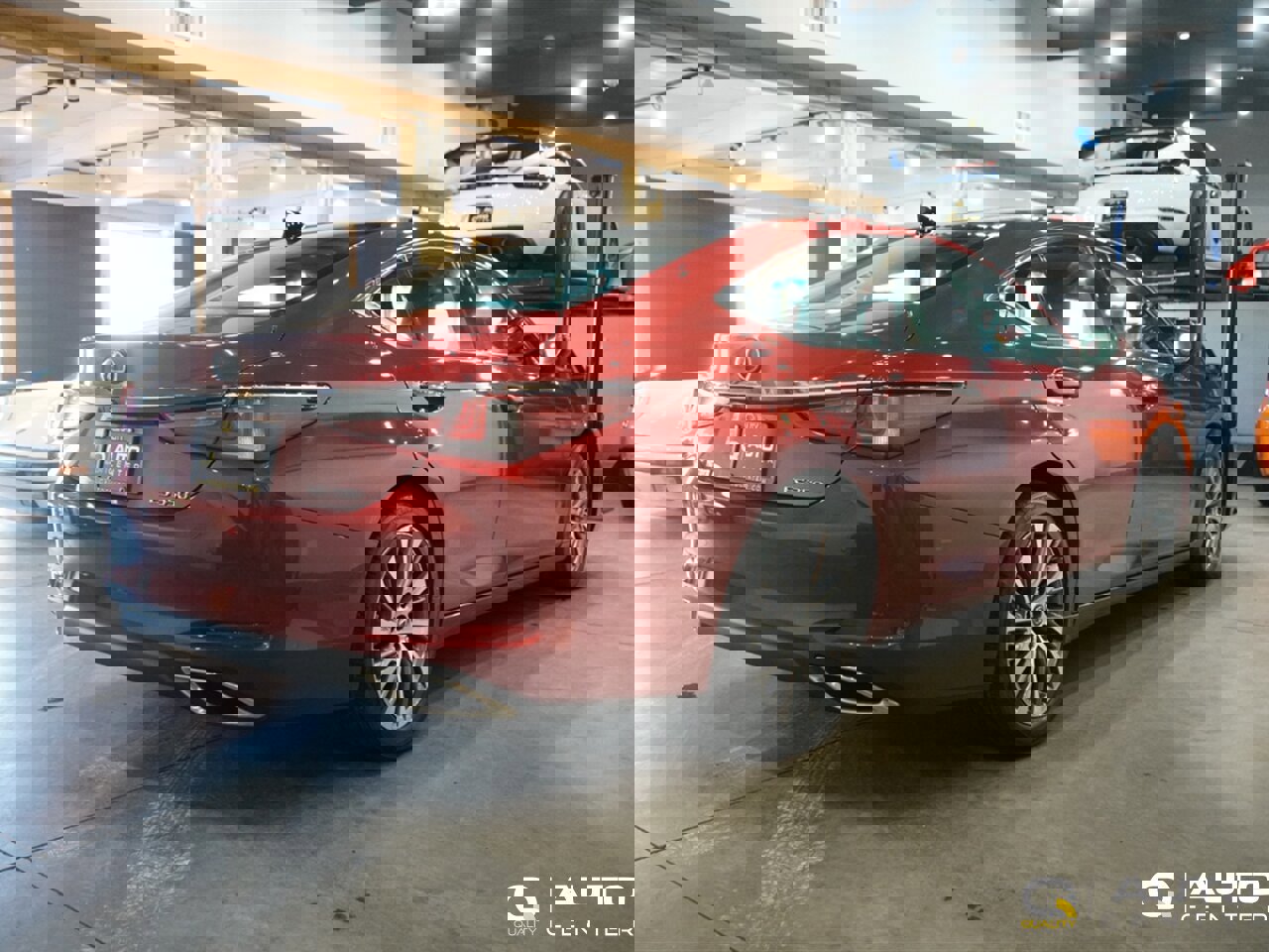 Used 2019 Lexus ES 350 image 4