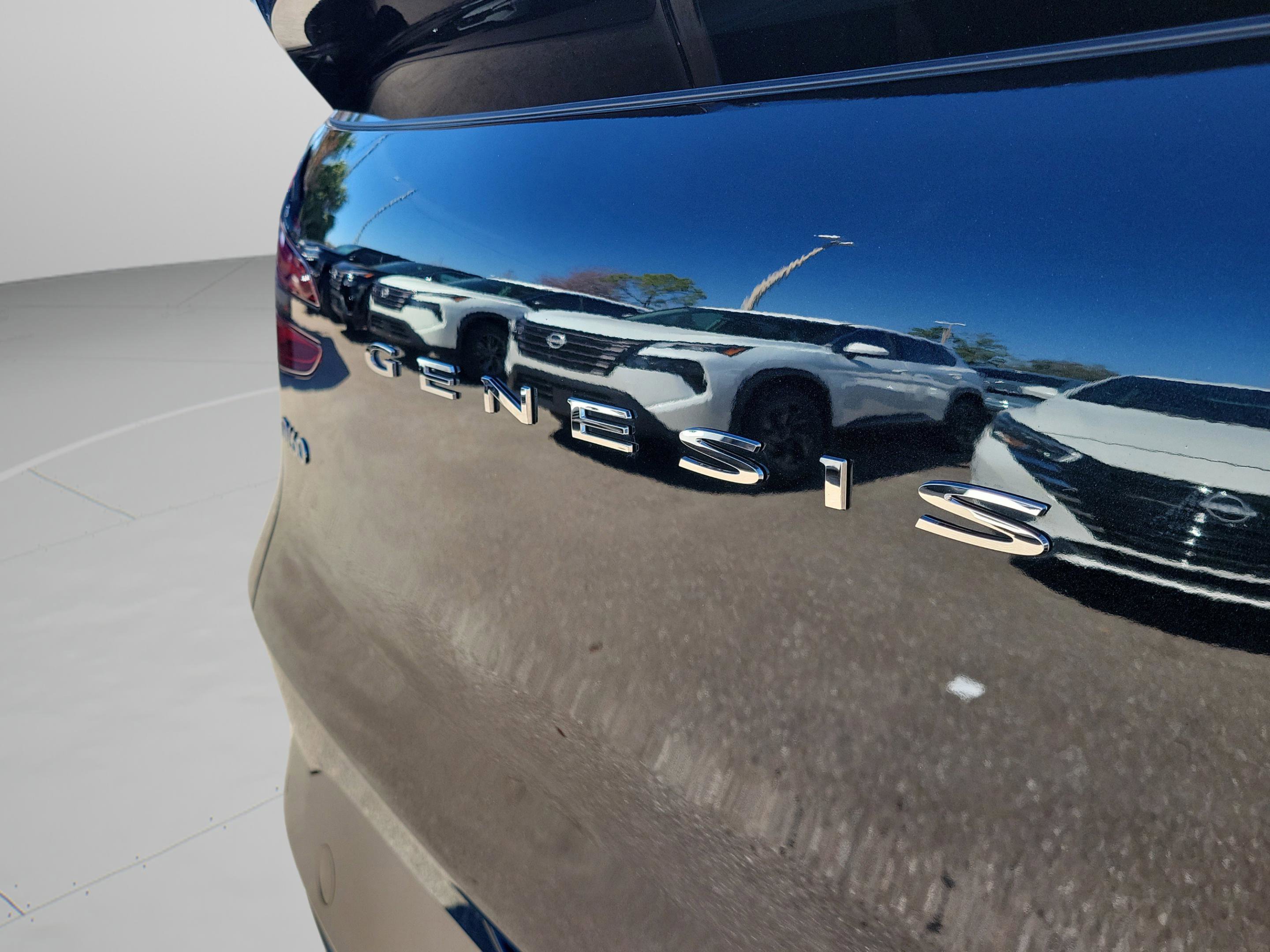 Used 2024 Genesis GV60 RWD image 10