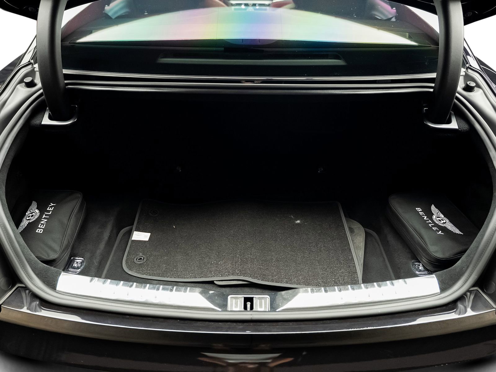 Used 2022 Bentley Flying Spur V8 image 55