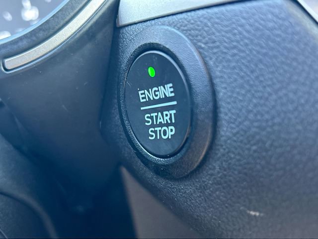 Used 2022 Ford Escape SE w/ SE Sport Appearance Package AWD/4WD image 16