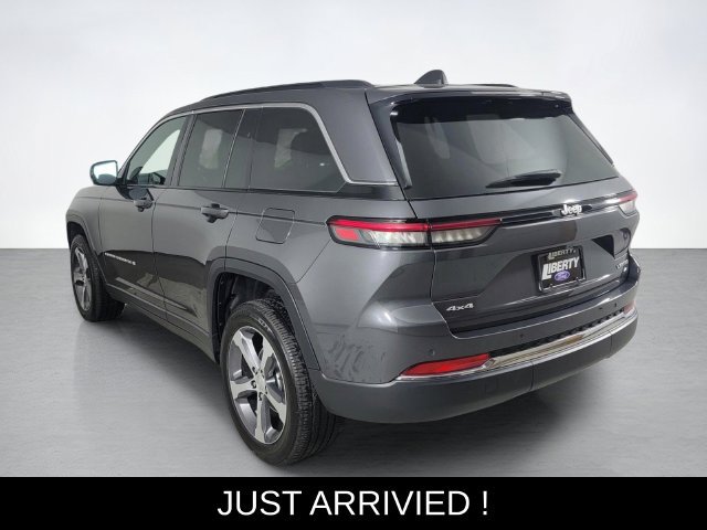 Used 2024 Jeep Grand Cherokee Limited AWD/4WD image 5
