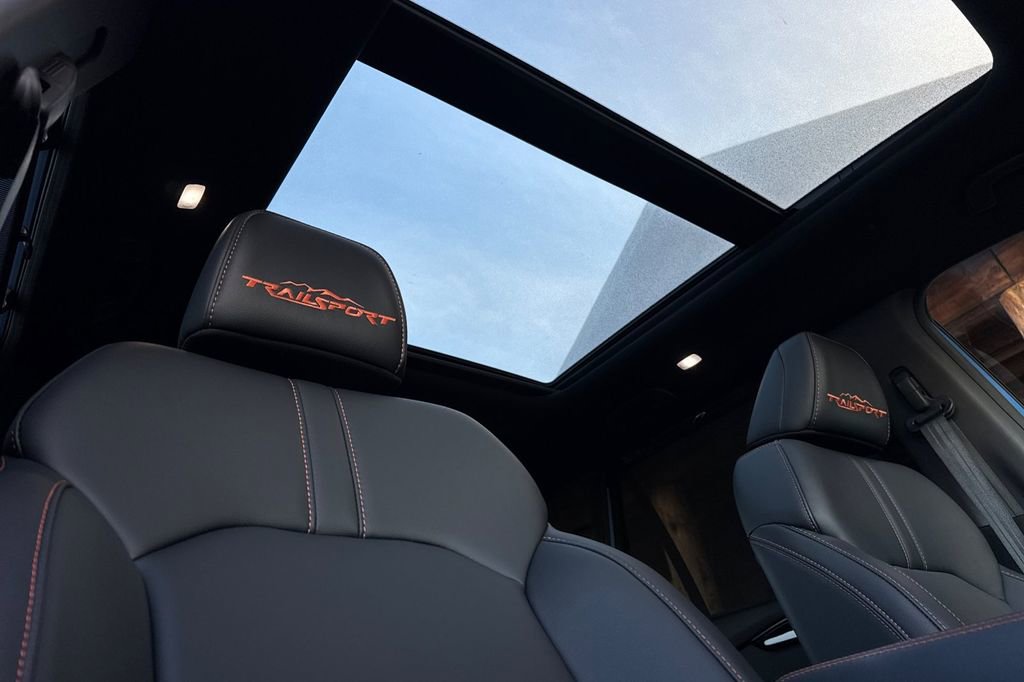 Used 2025 Honda Pilot TrailSport image 20