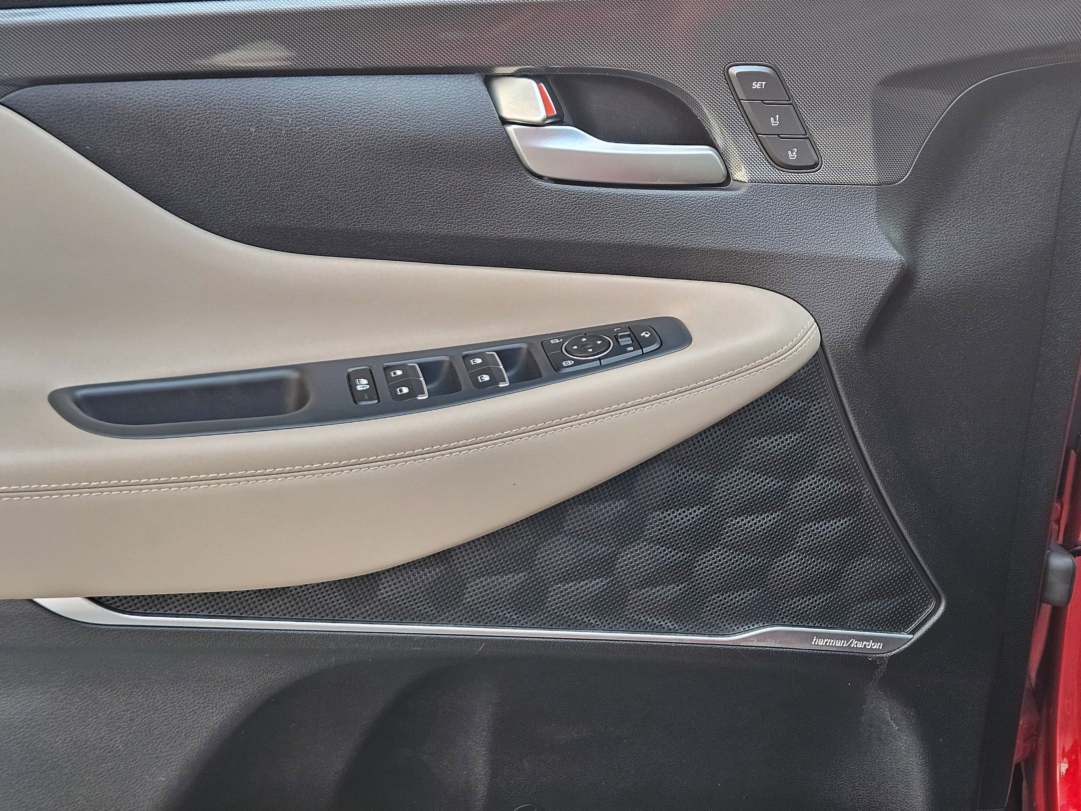 Used 2022 Hyundai Santa Fe Limited image 18