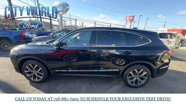 Used 2024 Acura MDX SH-AWD w/ Technology Package image 2