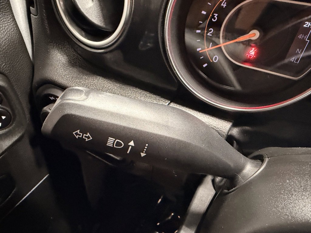 Used 2023 Jeep Wrangler Unlimited Sahara image 34