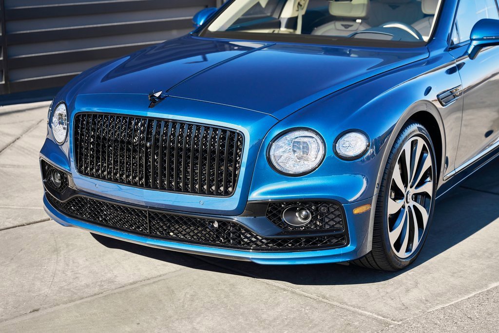 Used 2024 Bentley Flying Spur V8 image 5