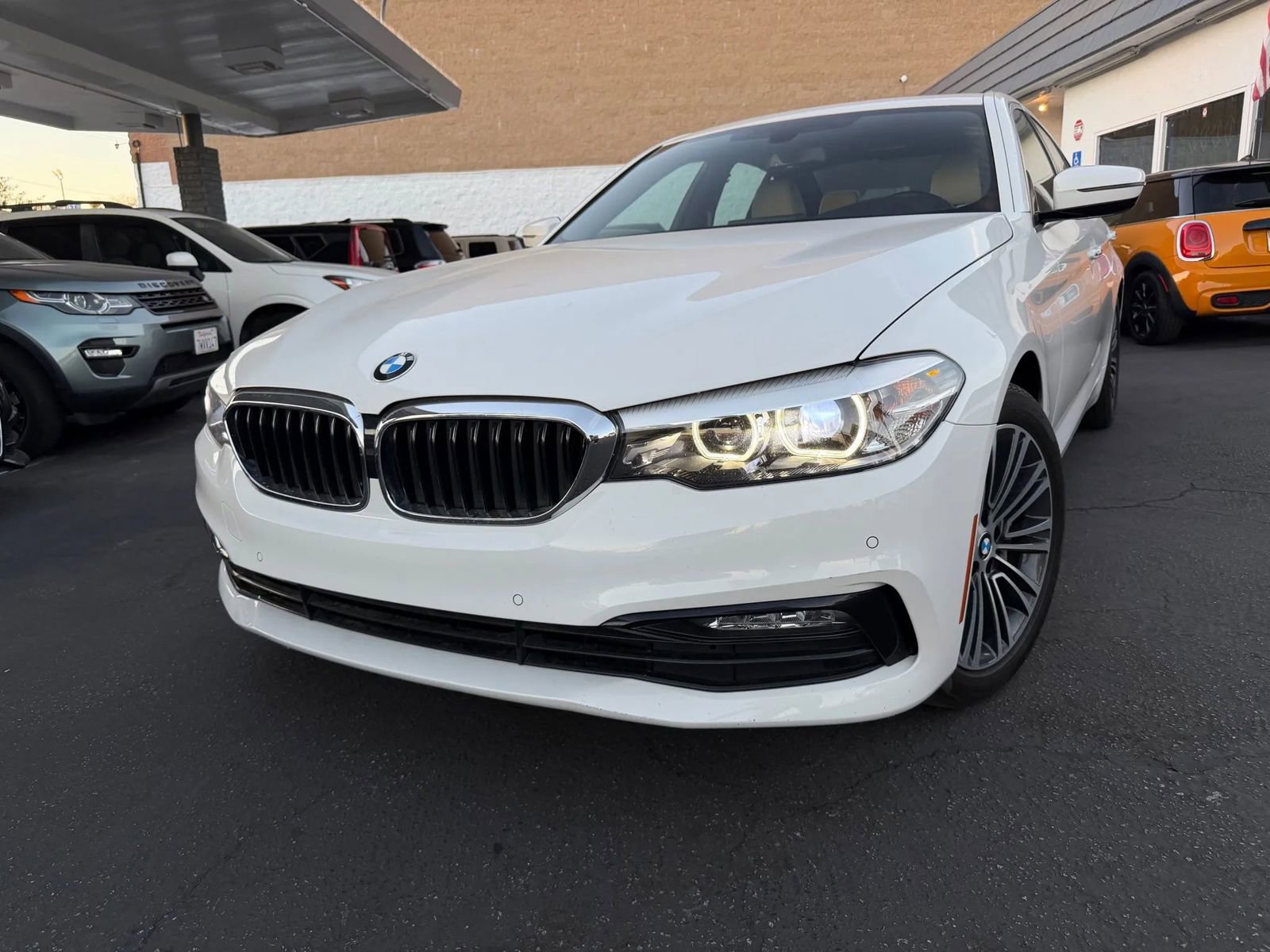 Used 2017 BMW 530i image 3