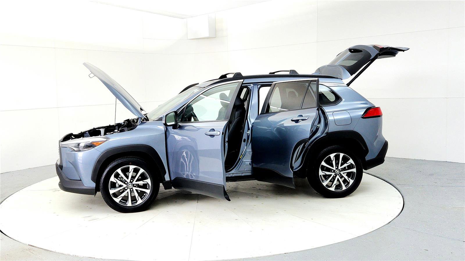 Certified 2024 Toyota Corolla Cross XLE w/ Convenience Package image 10