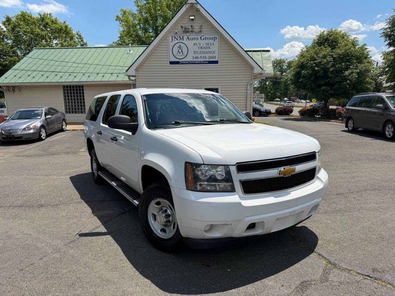 Used 2011 Chevrolet Suburban 2500 w/ Snow Plow Prep Package AWD/4WD image 1