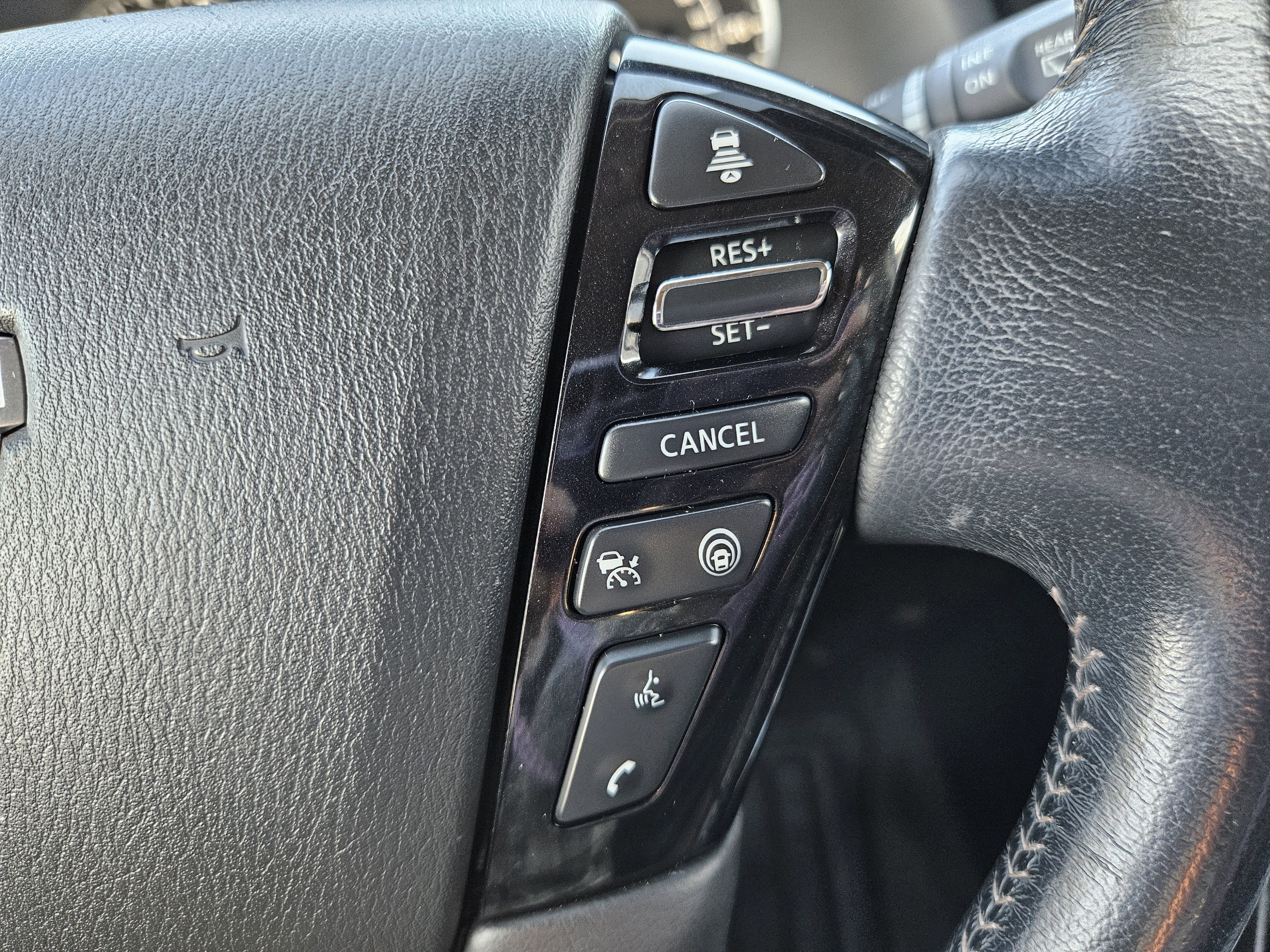 Used 2021 Nissan Armada SV image 21