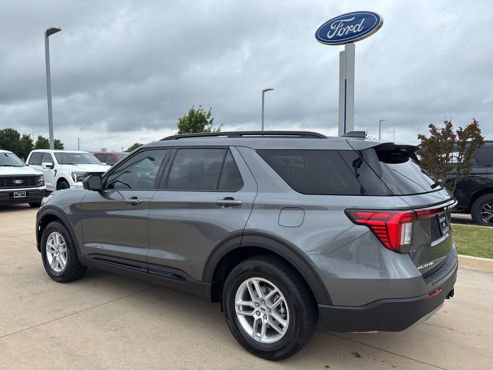 New 2026 Ford Explorer Active w/ Active Comfort Package RWD image 3