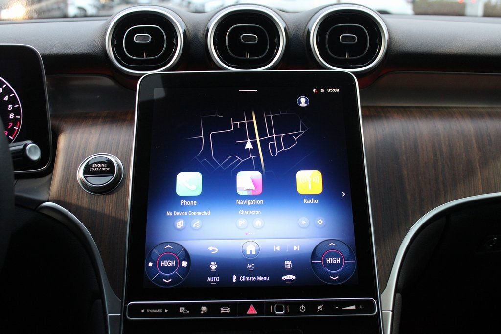 Used 2025 Mercedes-Benz GLC 350e 4MATIC image 18