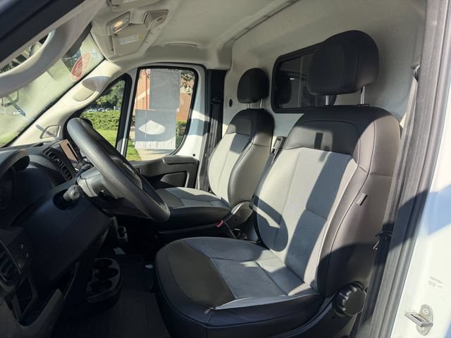 Used 2025 RAM ProMaster 2500 w/ Convenience Group FWD image 11