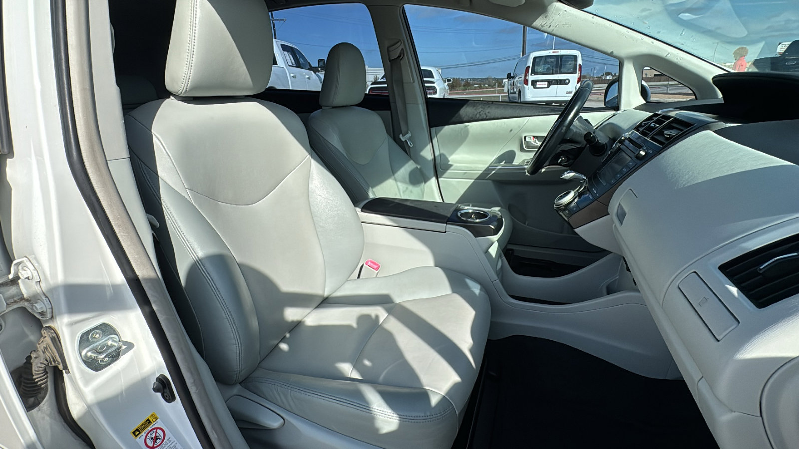 Used 2013 Toyota Prius V image 29