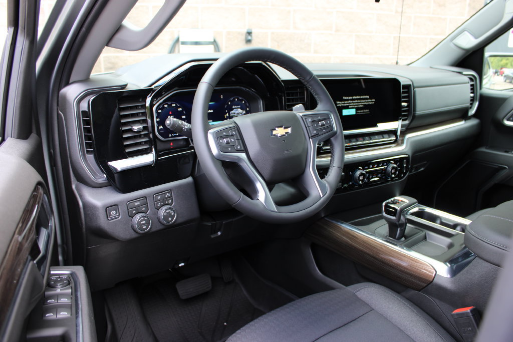 New 2026 Chevrolet Silverado 1500 LT w/ Safety Package AWD/4WD image 15