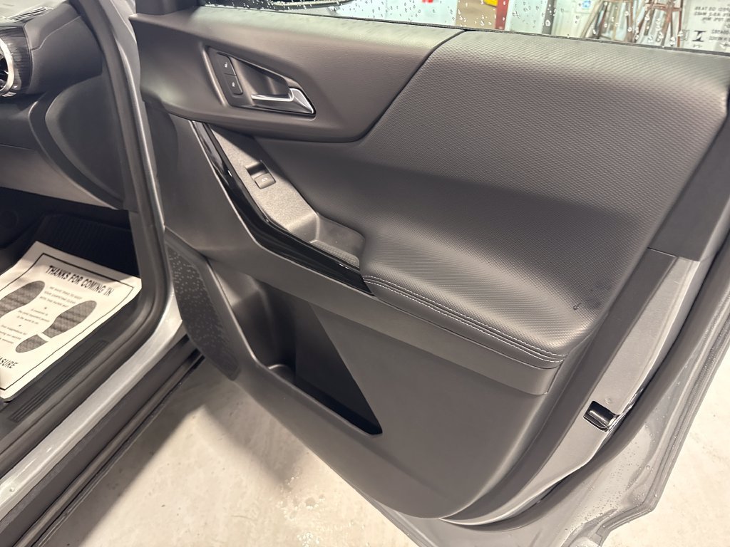 New 2027 Chevrolet Equinox LT w/ Convenience Package II AWD/4WD image 36