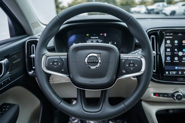 Used 2026 Volvo XC40 B5 Ultra w/ Protection Package Premier image 30