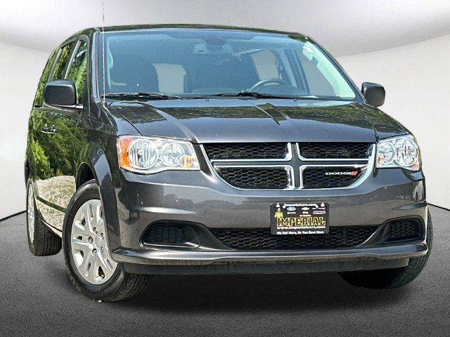 Used 2018 Dodge Grand Caravan SE w/ UConnect Hands-Free Group FWD image 19