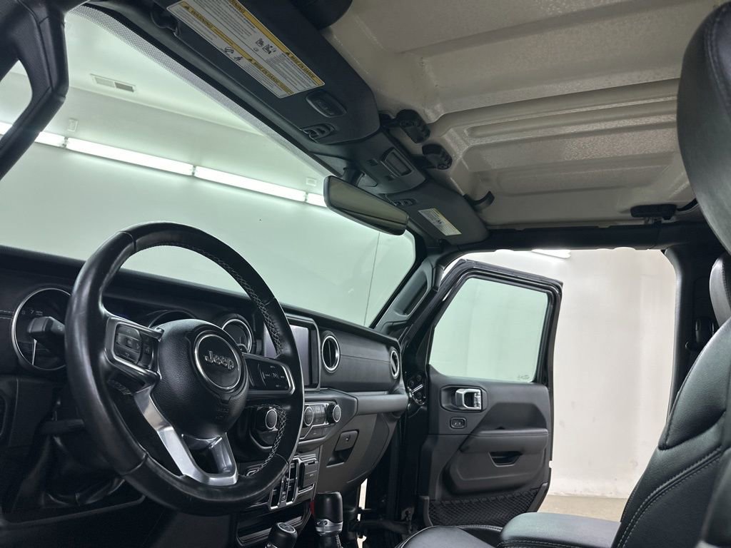 Used 2023 Jeep Wrangler Unlimited Sahara w/ Cold Weather Group AWD/4WD image 31