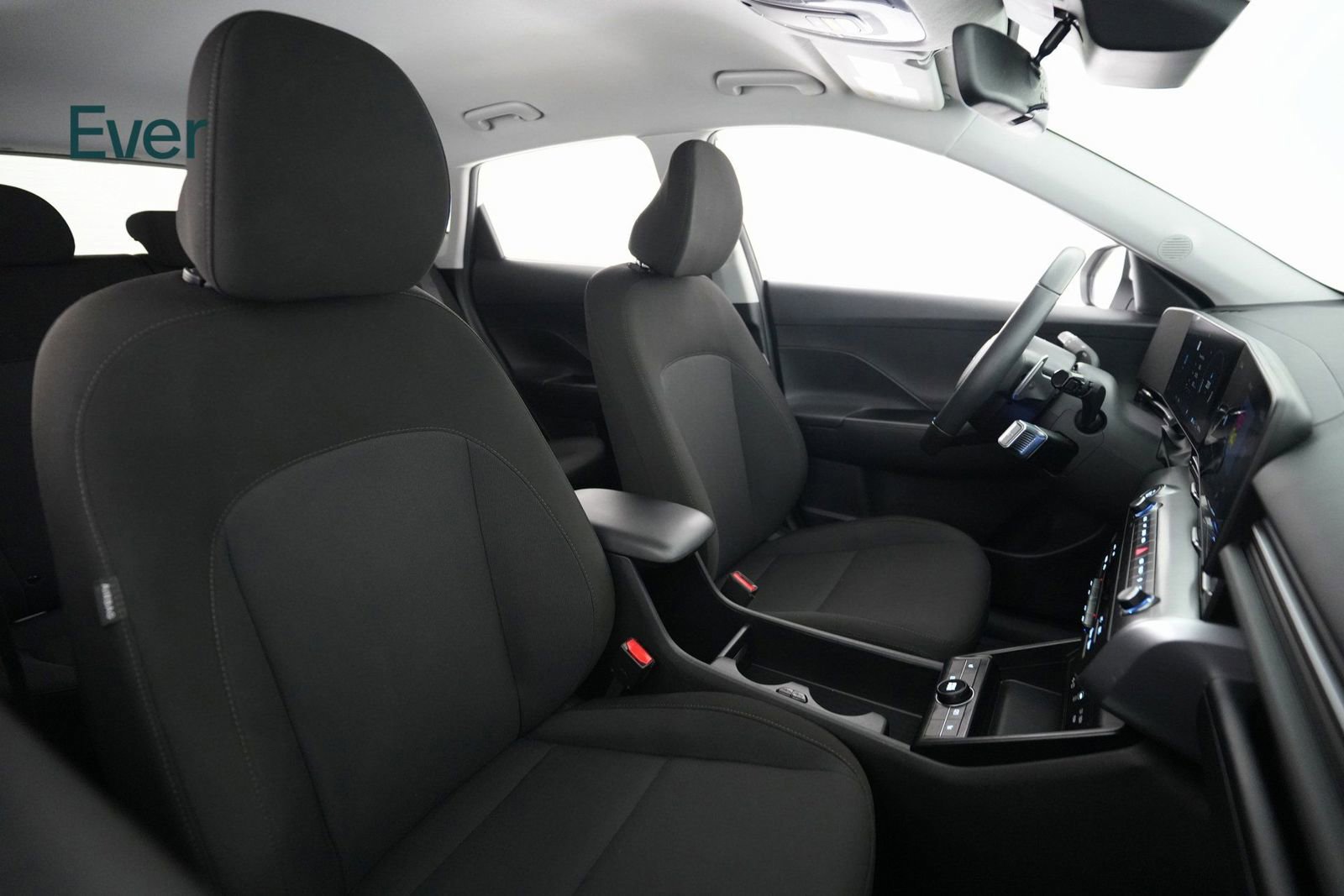 Used 2024 Hyundai Kona SEL image 8