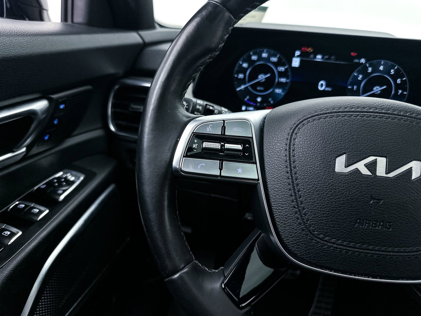 Certified 2023 Kia Telluride SX X-Line AWD/4WD image 33