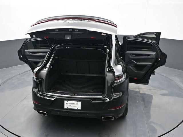 Certified 2024 Porsche Cayenne Coupe AWD/4WD image 28