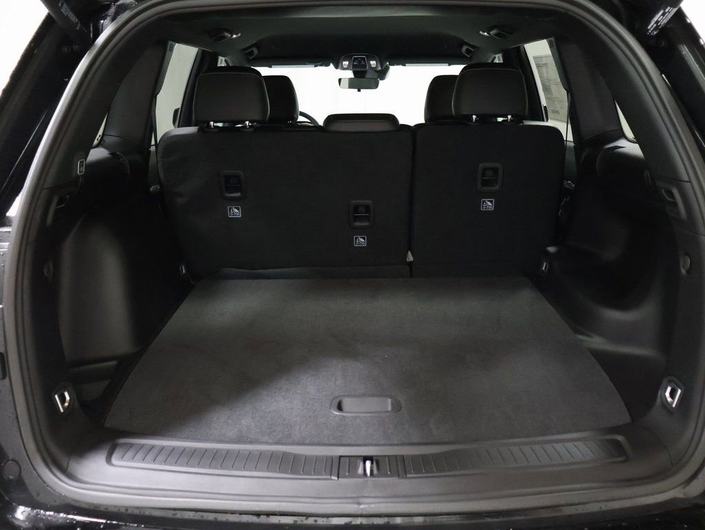 New 2025 Jeep Grand Cherokee Limited w/ Black Appearance Package image 15