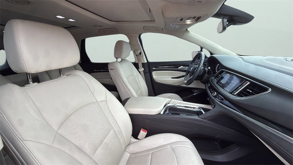 Used 2022 Buick Enclave Essence w/ Experience Buick Package image 23