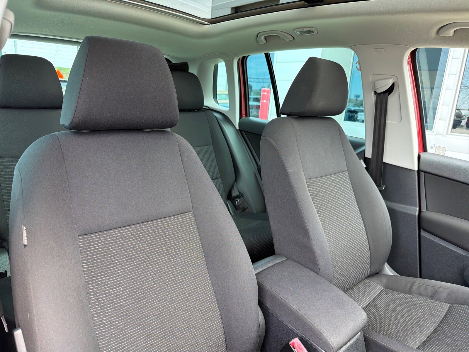 Used 2012 Volkswagen Tiguan S AWD/4WD image 31