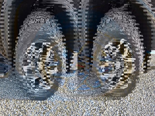 New 2026 GMC Sierra 1500 SLT w/ SLT Premium Plus Package image 16