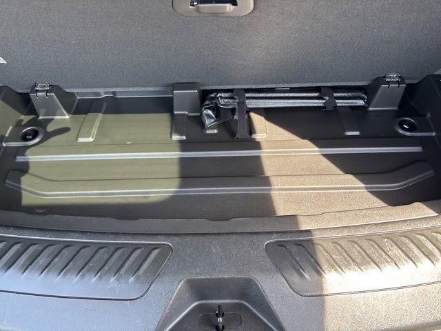 Used 2025 Chevrolet Tahoe LT AWD/4WD image 36
