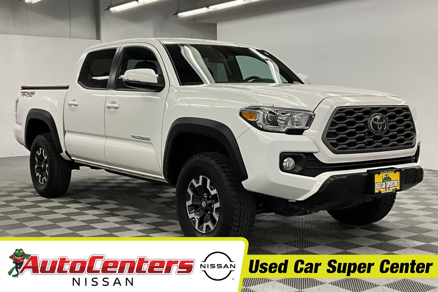 Used 2023 Toyota Tacoma TRD Off-Road w/ Technology Package AWD/4WD image 1