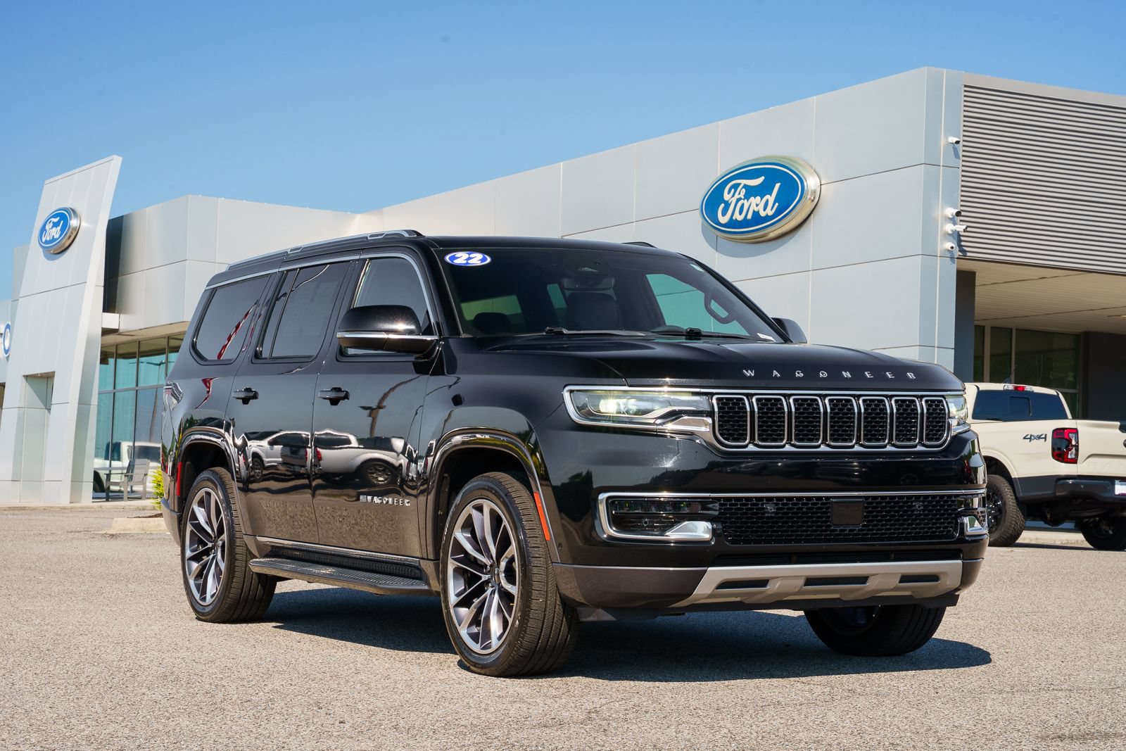 Used 2022 Jeep Wagoneer Series II w/ Premium Group I AWD/4WD video 1